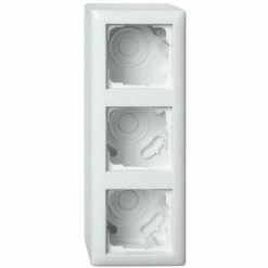 GIRA Gehäuse AP 3f Kst Rws Glz AP-Geh IP20 106303