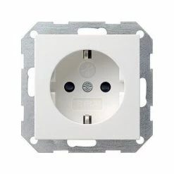 GIRA 018327 SCHUKO-STECKDOSE ''SYSTEM 55'' STECKDOSE MIT ERHÖHTEM BERÜHRUNGSSCHUTZ, MATTWEISS