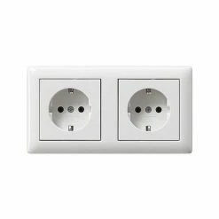 GIRA 079303 SCHUKO WEISS STECKDOSE? STECKDOSE (16 )